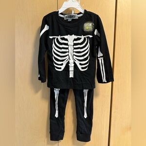Halloween Skeleton outfit - NWT